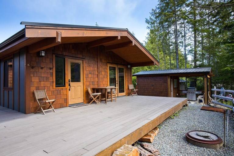 House  Port Renfrew