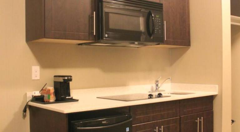 Meridian Inn & Suites Lloydminster — photo 5