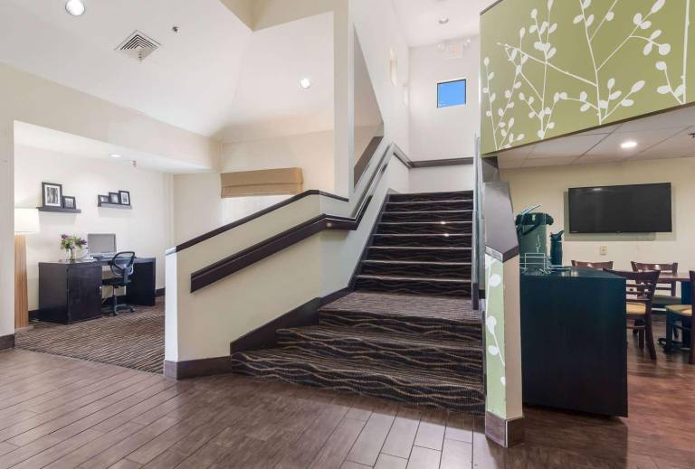 Studio 6 Suites – Knoxville, TN - Downtown — photo 4