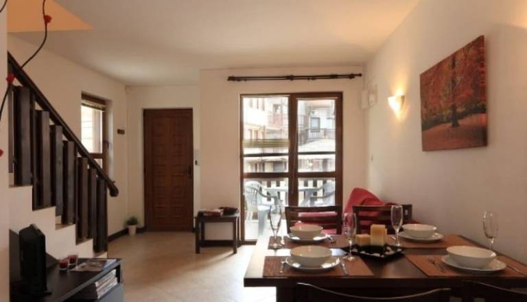 Holiday apartment with pool, garden & terrace — photo 5