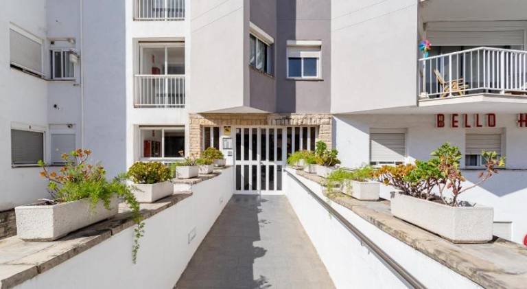 Rental apartment with patio — photo 4