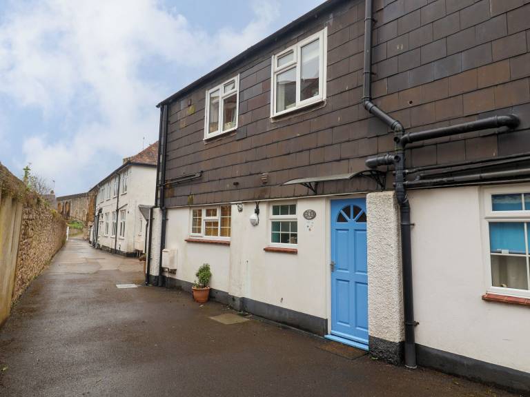 Cabin  Lyme Regis