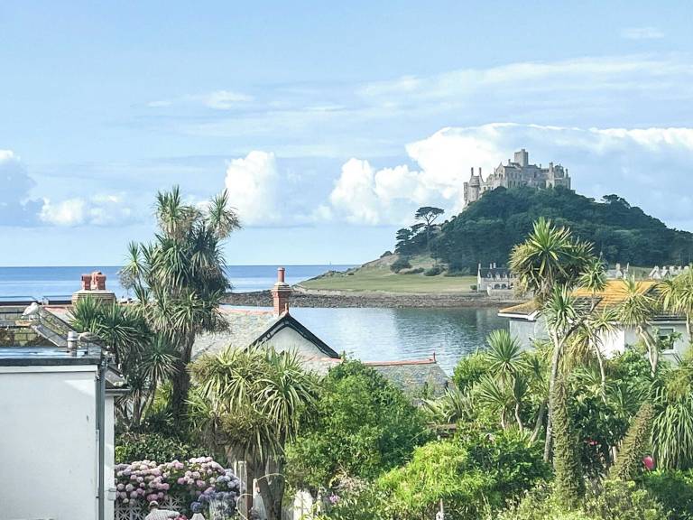 Cottage  Marazion