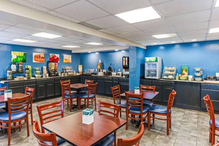 Quality Inn & Suites Plattsburgh — photo 4