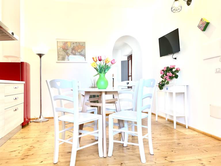 Apartment with patio | City view — photo 3