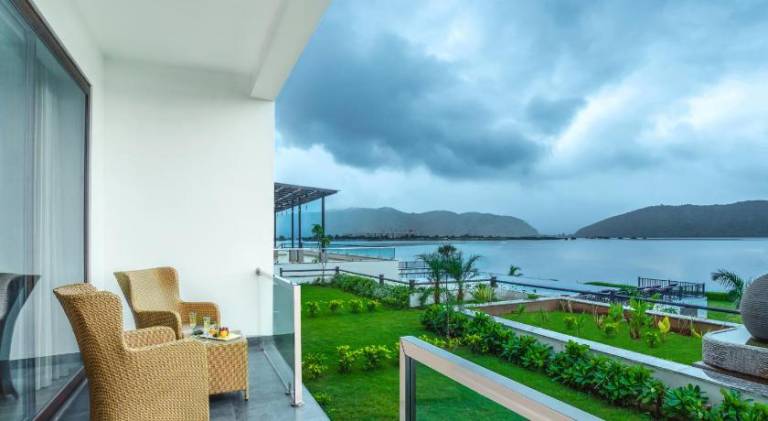 ZANA Lake Resort Udaipur — photo 3