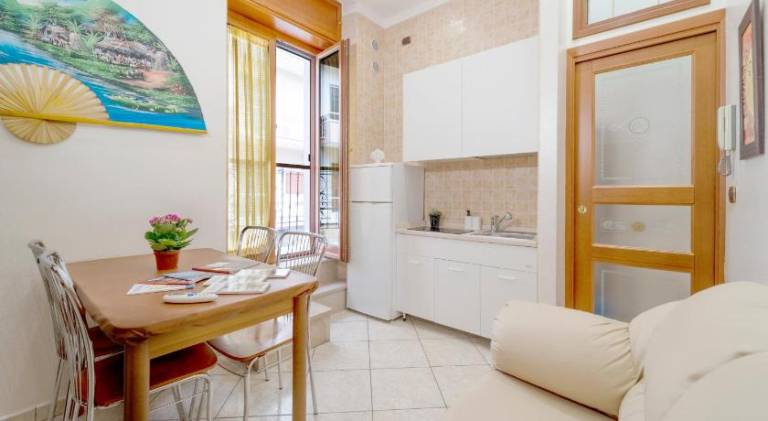 Holiday apartment with 2 rooms for 4 persons — photo 4