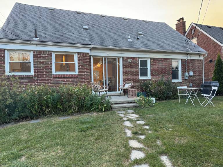 House  Garden City