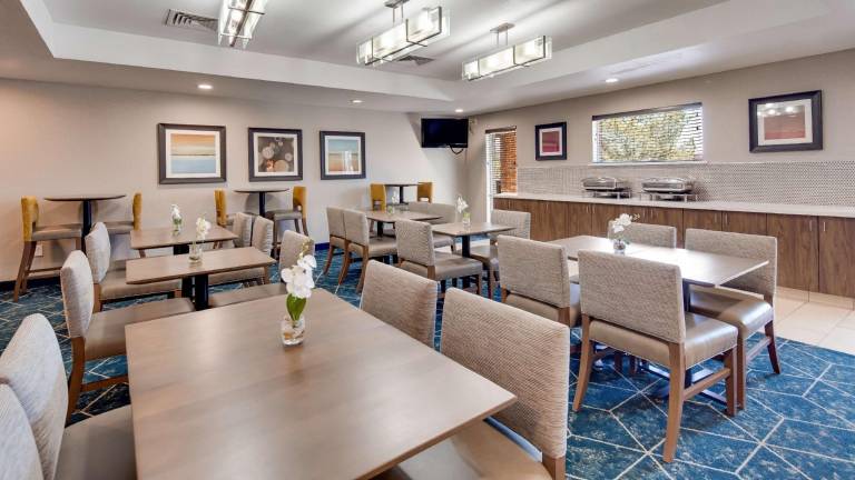 Best Western Plus Gateway Inn & Suites — photo 4