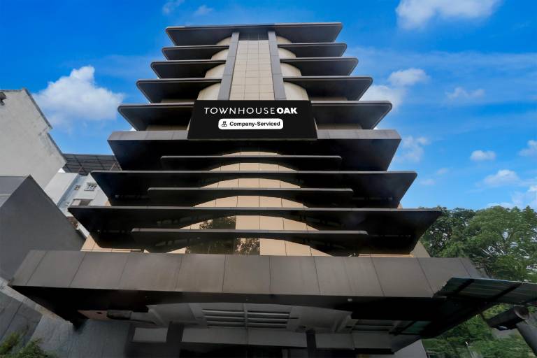 Super Townhouse Oak Ramdaspeth Downtown