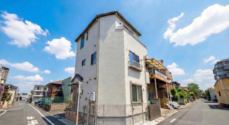 70 m&sup2; Villa