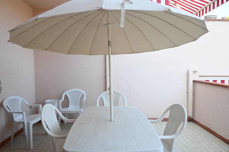Child-friendly charming apartment with terrace | City view | Dogs allowed — photo 3