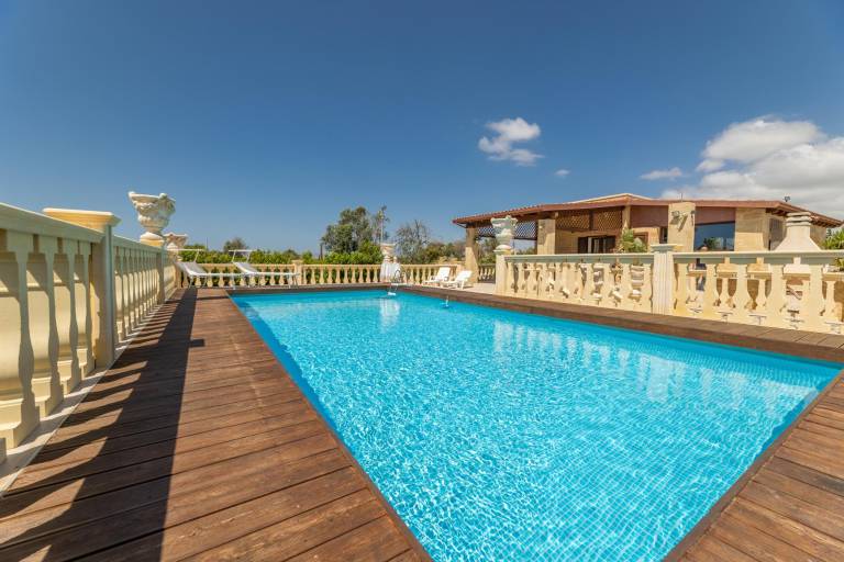 Fully equipped wonderful house with patio, garden & pool | Pet-friendly — photo 4