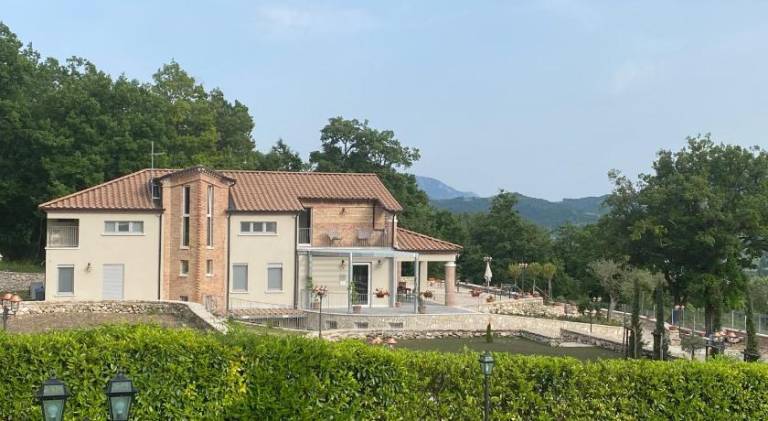 Farm with yard & patio | Pets allowed in Avellino