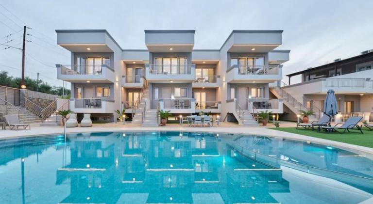 New cozy apartments in Crete Coast with pool and dining area in Agios Nikolaos