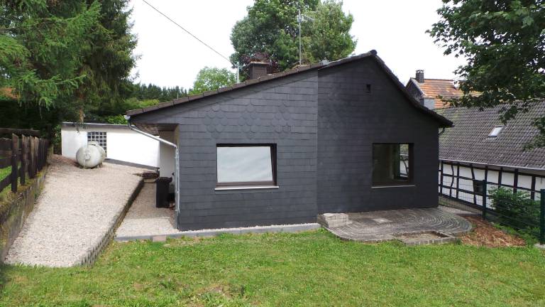 House with terrace, BBQ & yard — photo 3