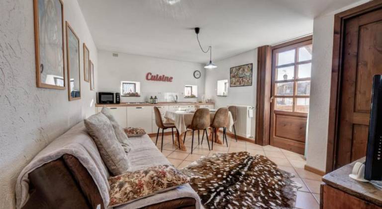 Rental apartment with terrace & BBQ in Ayas
