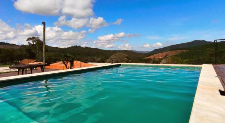 Lodge with pool, terrace & grill — photo 3