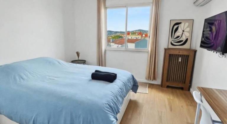 Mimosas Wilson Bright 3BR w Sea View 5min Beach in Antibes