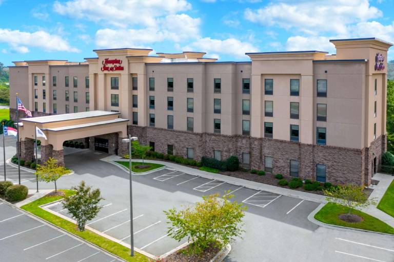 Hampton Inn and Suites-Winston-Salem/University Area NC in Winston-Salem, NC