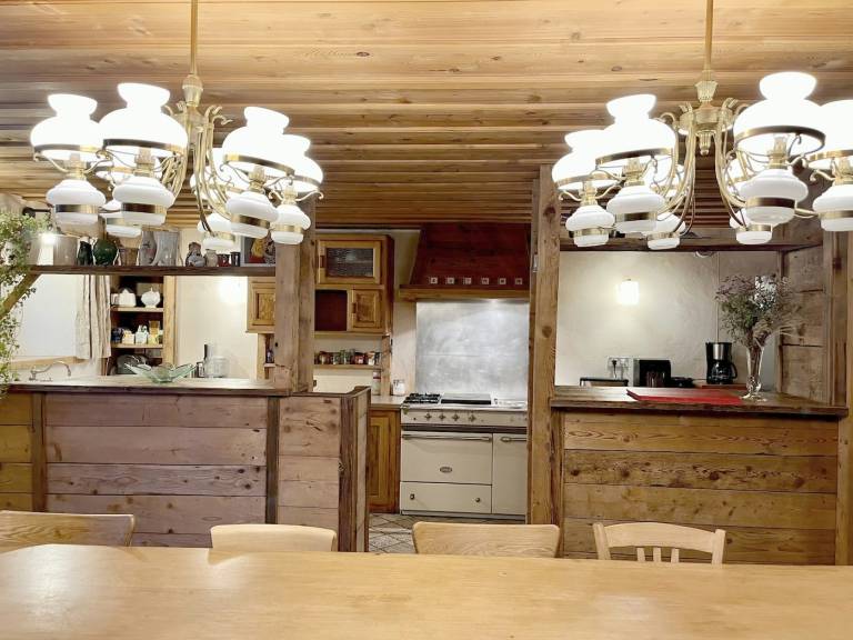 Family-oriented vacation home with terrace, grill & yard | Dogs allowed — photo 5