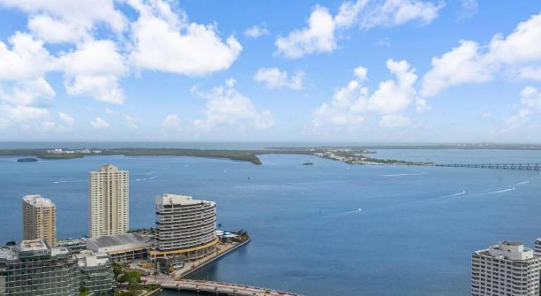 Rental apartment with jacuzzi & pool | Next to Bayfront Park — photo 4
