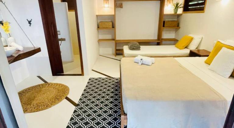 Vacation home with pool | Beach nearby | Pets allowed — photo 2