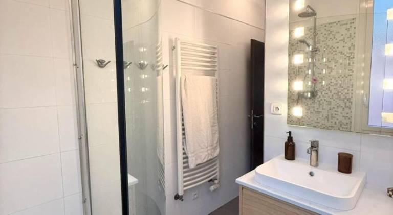 Fully equipped pleasant rental apartment with patio | Pets allowed — photo 2