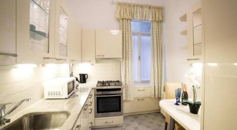Apartment with 2 rooms for 6 persons — photo 4