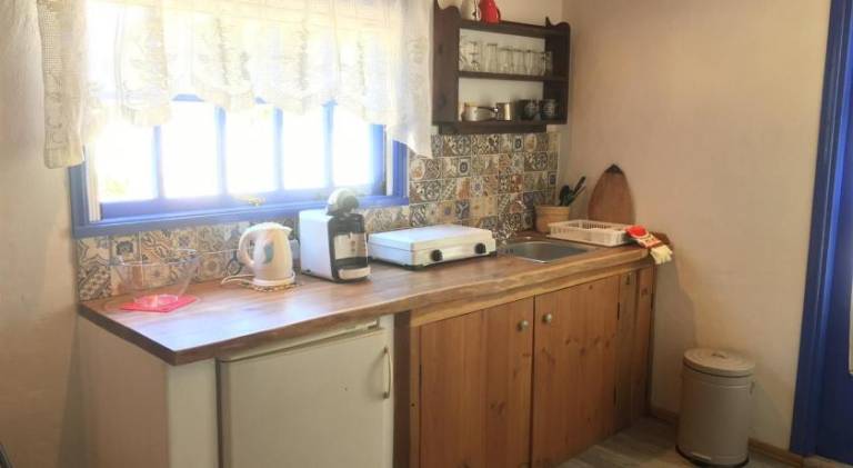 Holiday apartment with yard, barbecue & patio — photo 4
