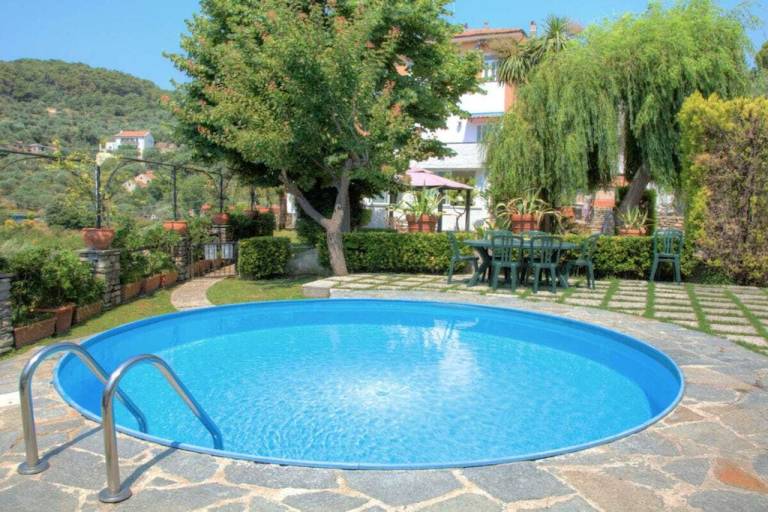 Villa with yard, terrace & pool in Diano Marina