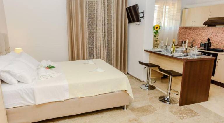 Apartment with 2 rooms for 4 persons in Aigialeia
