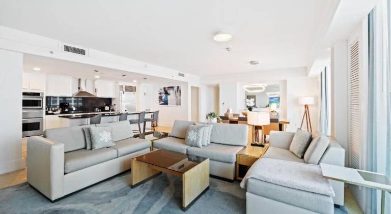 Ritz-Carlton Luxury Oceanview 3-Bedroom Residence in Fort Lauderdale, FL