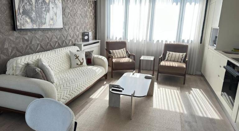 Rental apartment with pool in Marmara