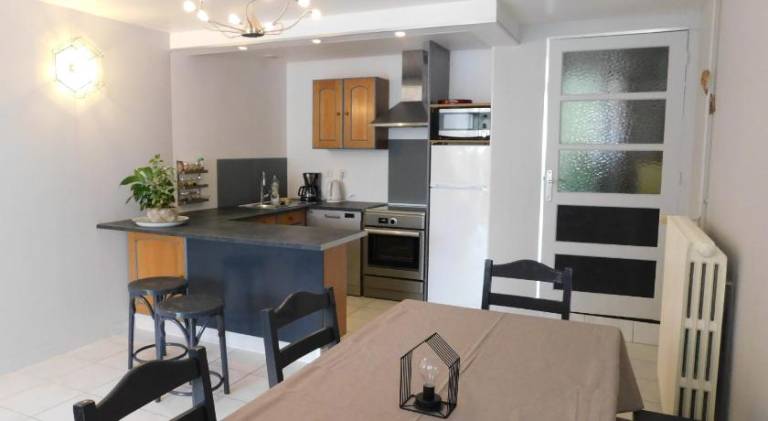 Holiday apartment with 2 rooms for 6 persons — photo 2
