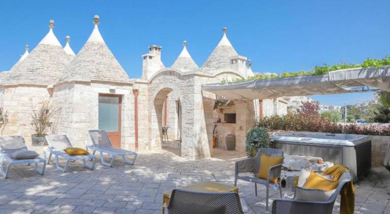 Country Trullo Rosso With Jacuzzi Alberobello — photo 4