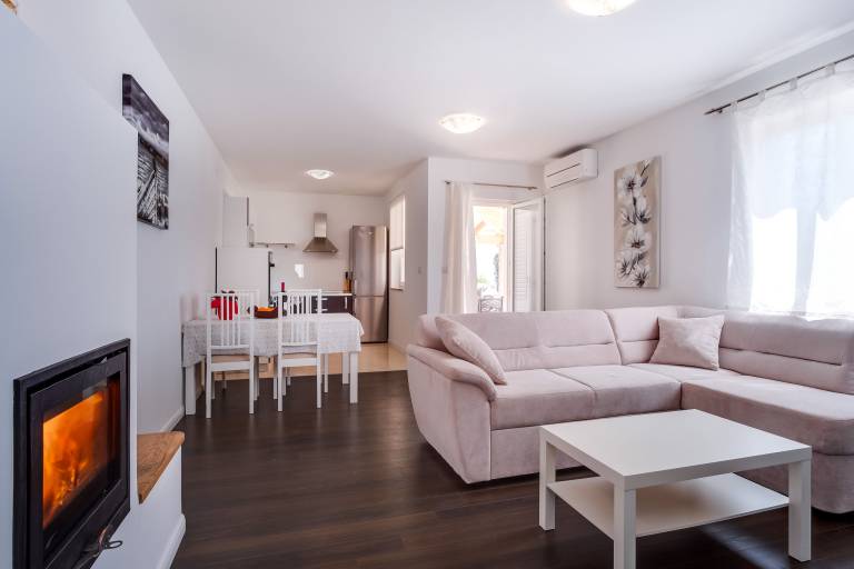 Fully equipped nice holiday apartment with patio & barbeque | Sea view | Pets are welcome — photo 5