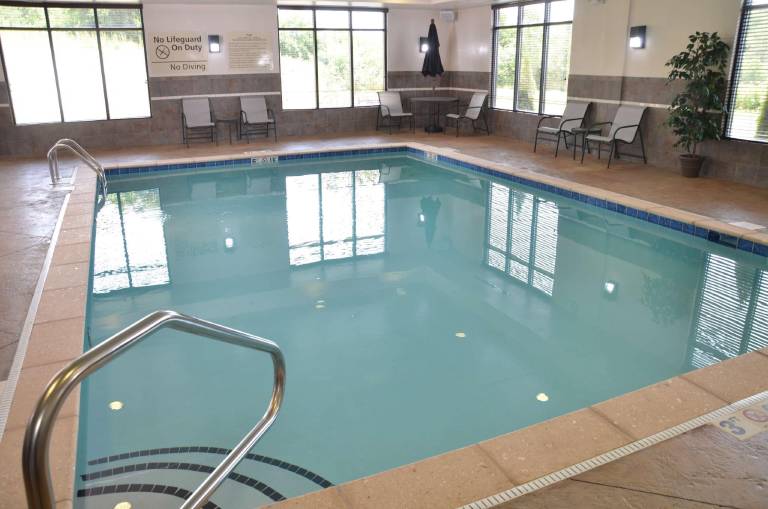 Hampton Inn & Suites Sharon — photo 4