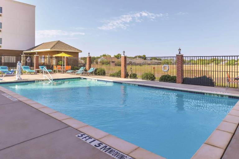 La Quinta Inn & Suites by Wyndham Abilene Mall — photo 3