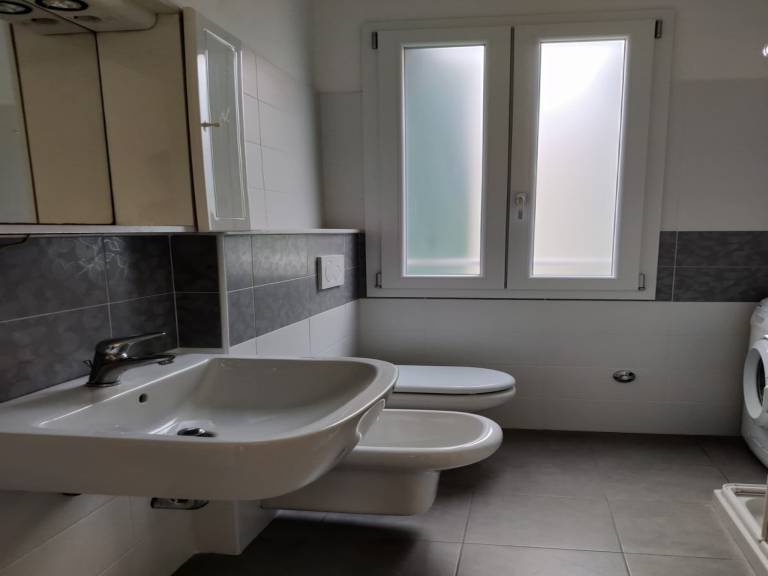 Holiday apartment with 2 rooms for 5 persons — photo 4