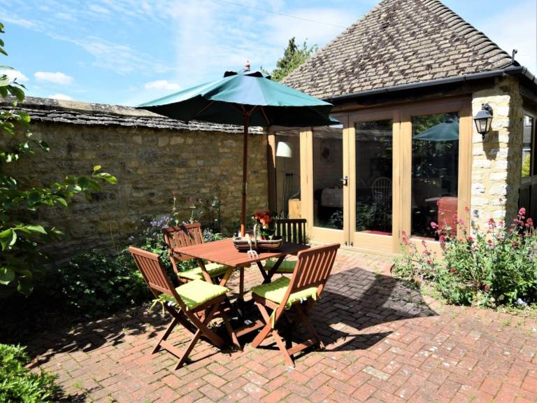 2 Bed in Witney oc cc041