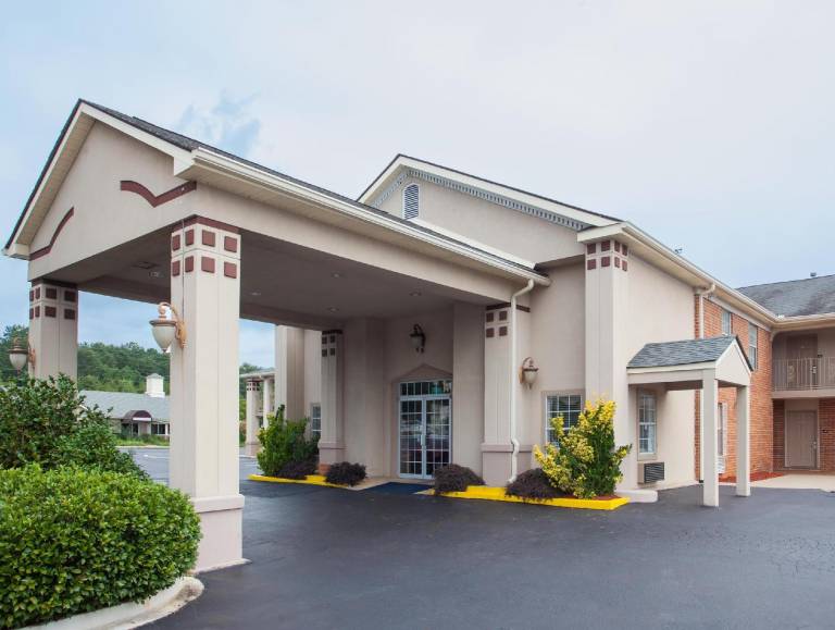 Super 8 By Wyndham Covington in Covington, GA