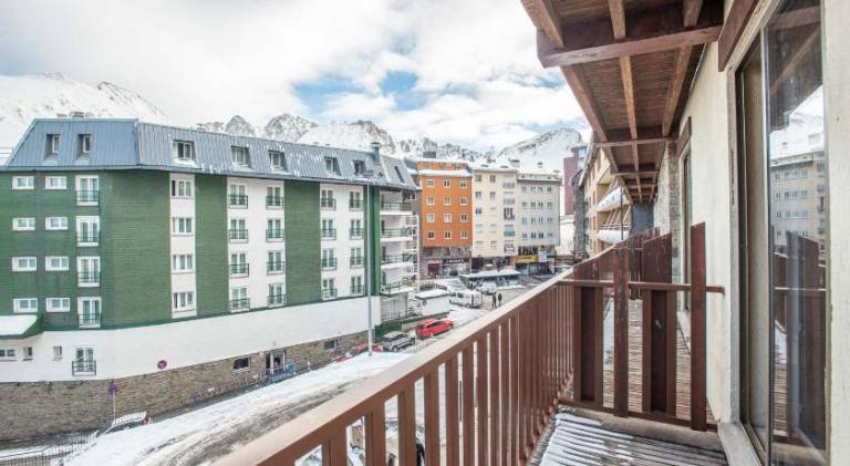 Apartment with 2 rooms for 8 persons in Encamp