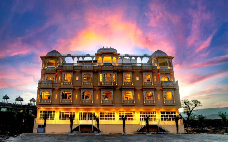 Shreeji Mahal Hotel in Udaipur