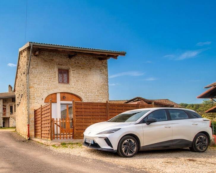 80 M² Gîte ∙ 3 Chambres ∙ 6 Personnes - Pont-d'Ain