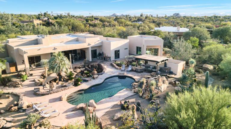 232 m&sup2; Ferienhaus