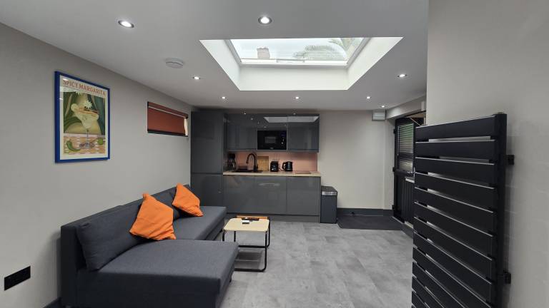 Sleek Skylight Studio in Wembley Park