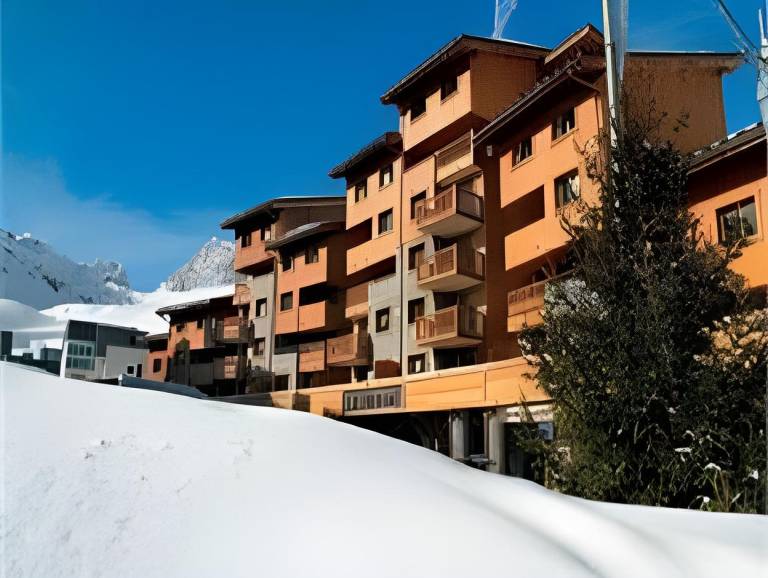 Serviced apartment with sauna, pool & jacuzzi in Tignes
