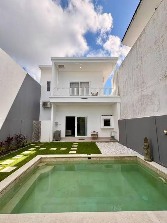 Vacation home with pool & yard | Suitable for remote work | Pets allowed in Pecatu