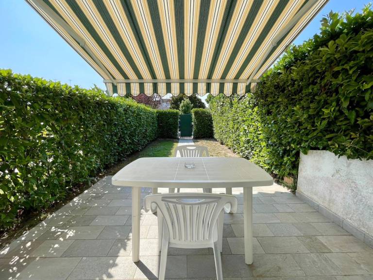 Family-oriented lovely villa with garden | Garden view | Next to the beach | Pets are welcome — photo 4